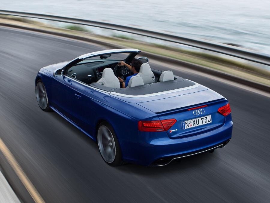  Audi RS5 Cabriolet 2013 года  (AU) (фото 6 из 19)